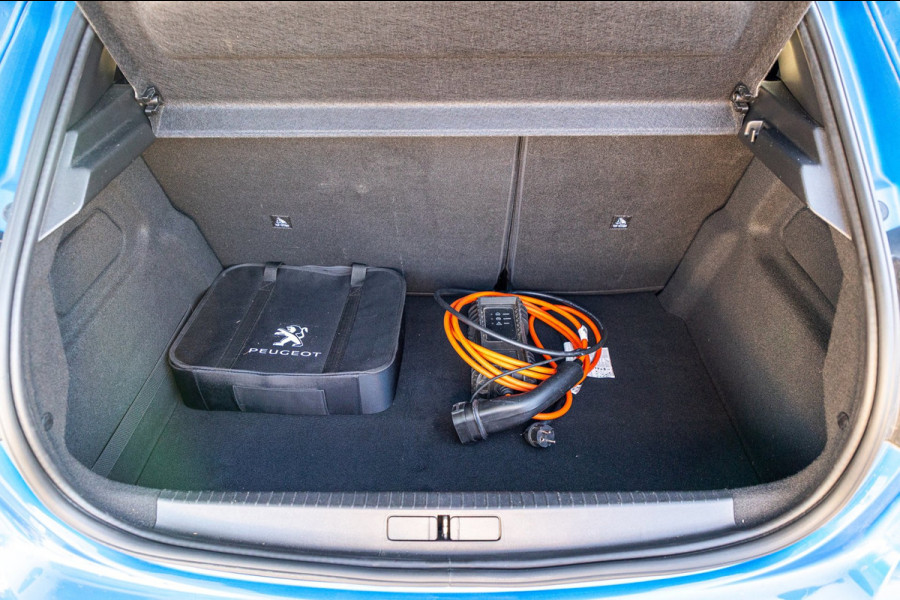 Peugeot e-208 EV Allure 50 kWh Soh 83% I Led I Half leder I Sfeerverlichting I Camera I Android I CarPlay I NL Auto I NAP