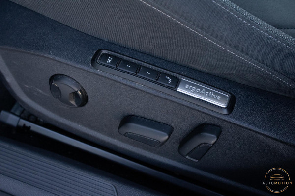 Volkswagen Golf 1.4 eHybrid Style Camera Elektrische stoelen Massage ACC