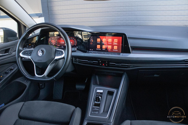 Volkswagen Golf 1.4 eHybrid Style Camera Elektrische stoelen Massage ACC