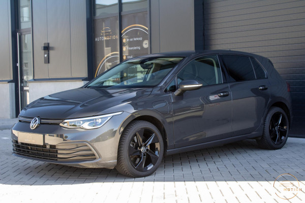 Volkswagen Golf 1.4 eHybrid Style Camera Elektrische stoelen Massage ACC