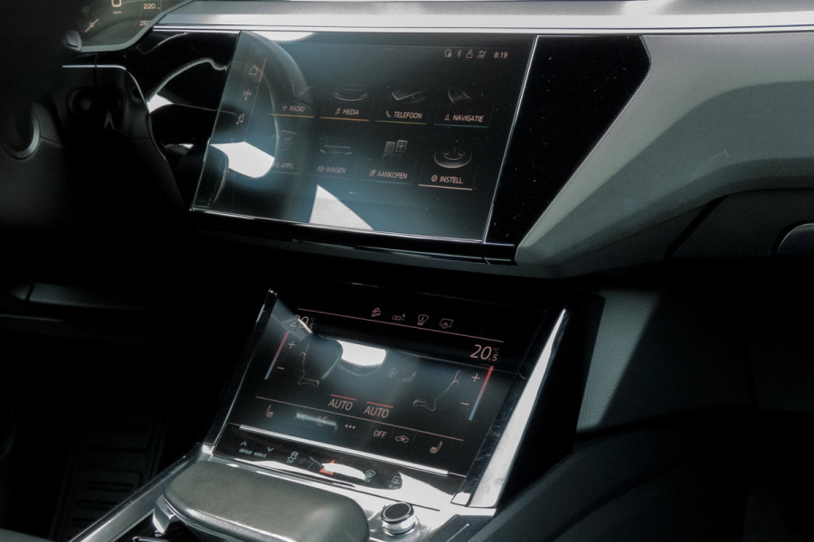 Audi e-tron E-tron 55 quattro advanced Pro Line Plus 95 kWh |SOH 90% | Trekhaak | Pano | ACC | B&O | Head Up