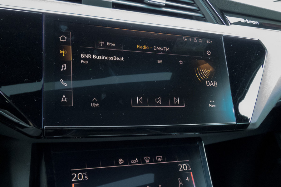 Audi e-tron E-tron 55 quattro advanced Pro Line Plus 95 kWh |SOH 90% | Trekhaak | Pano | ACC | B&O | Head Up