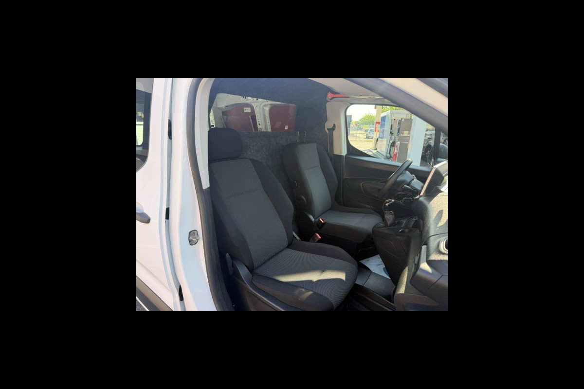 Peugeot Partner 1.5 BlueHDI Premium AIRCO I MULTIMEDIA I 1e EIGENAAR I COMPLETE ONDERHOUDSHISTORIE