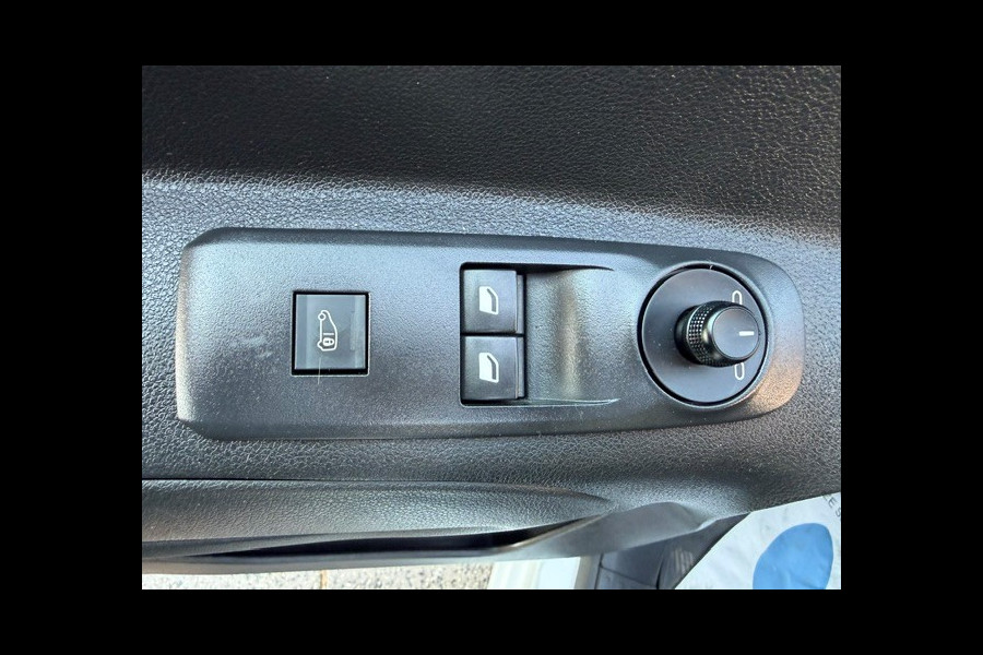 Peugeot Partner 1.5 BlueHDI Premium AIRCO I MULTIMEDIA I 1e EIGENAAR I COMPLETE ONDERHOUDSHISTORIE