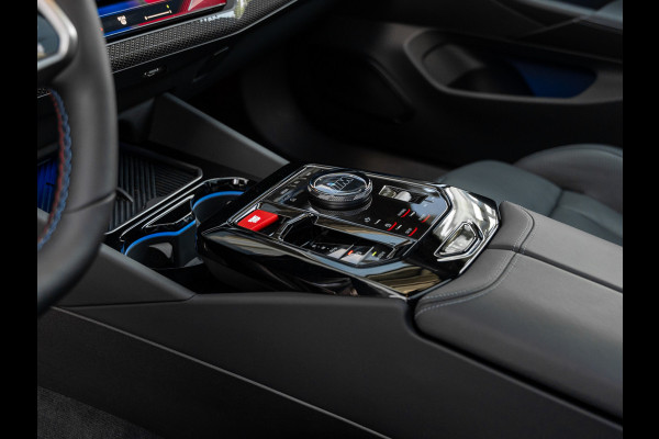 BMW M5 Touring M5 | CARBON | AKRAPOVIC | EVENTURI