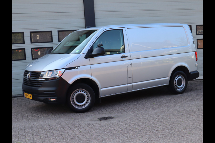 Volkswagen Transporter 2.0 TDI 150pk Automaat Euro 6 - Cruise - Camera - Trekhaak