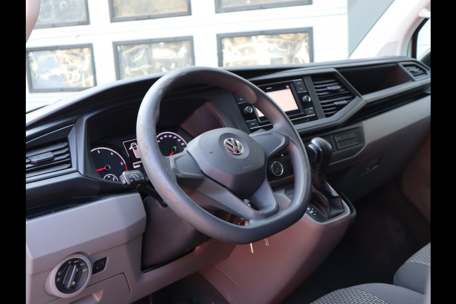 Volkswagen Transporter 2.0 TDI 150pk Automaat Euro 6 - Cruise - Camera - Trekhaak