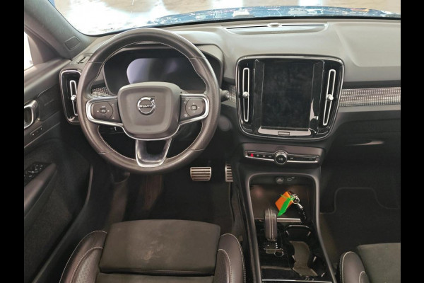 Volvo XC40 Recharge P8 AWD R-Design PANODAK | TREKHAAK