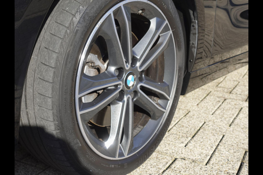 BMW 1-serie 118i Executive Edition Navigatie Apple Carplay/Android Auto Adaptive Cruise Control Parkeersensoren Full LED Virtual Cockpit Climate Control