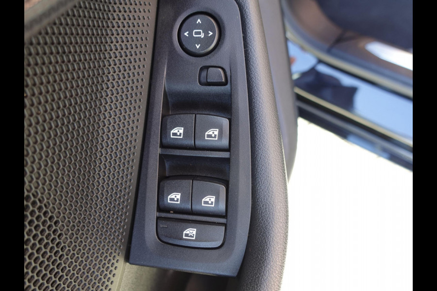 BMW 1-serie 118i Executive Edition Navigatie Apple Carplay/Android Auto Adaptive Cruise Control Parkeersensoren Full LED Virtual Cockpit Climate Control