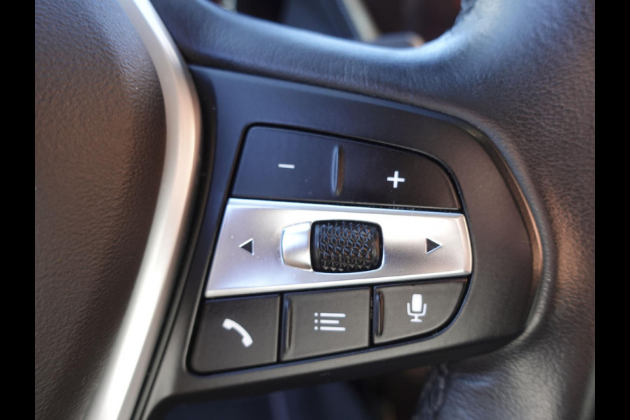 BMW 1-serie 118i Executive Edition Navigatie Apple Carplay/Android Auto Adaptive Cruise Control Parkeersensoren Full LED Virtual Cockpit Climate Control