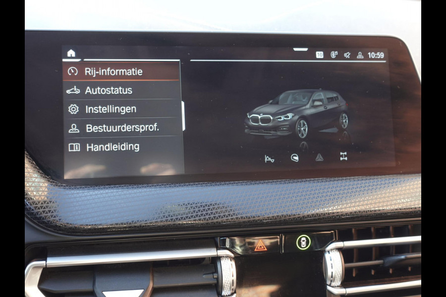BMW 1-serie 118i Executive Edition Navigatie Apple Carplay/Android Auto Adaptive Cruise Control Parkeersensoren Full LED Virtual Cockpit Climate Control