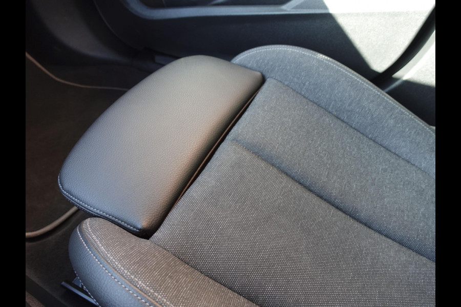BMW 1-serie 118i Executive Edition Navigatie Apple Carplay/Android Auto Adaptive Cruise Control Parkeersensoren Full LED Virtual Cockpit Climate Control