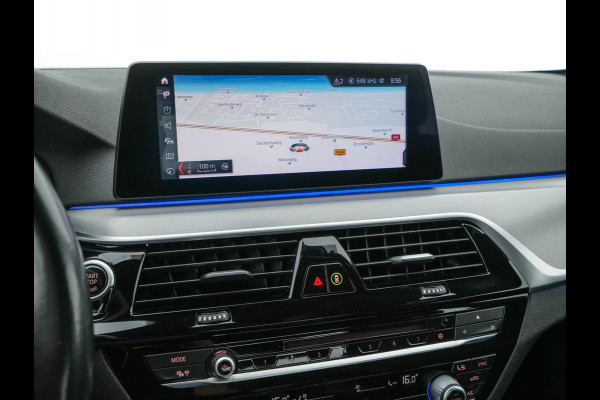 BMW 5 Serie 520i Executive Edition Sportline Aut. *LEATHER-FABRIC | FULL-LED | DIGI-COCKIT | KEYLESS | NAVI-FULLMAP | HEATED-SPORTSEATS | PRIVACY-GLASS | AMBIENTLIGHT | ECC | CARPLAY | PDC | TOWBAR | 18"ALU*