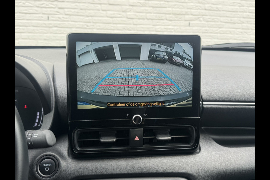 Toyota Yaris 1.5 Hybrid Camera CarPlay Adaptieve cruise Clima DAB radio