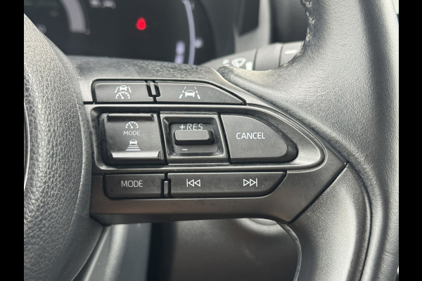 Toyota Yaris 1.5 Hybrid Camera CarPlay Adaptieve cruise Clima DAB radio