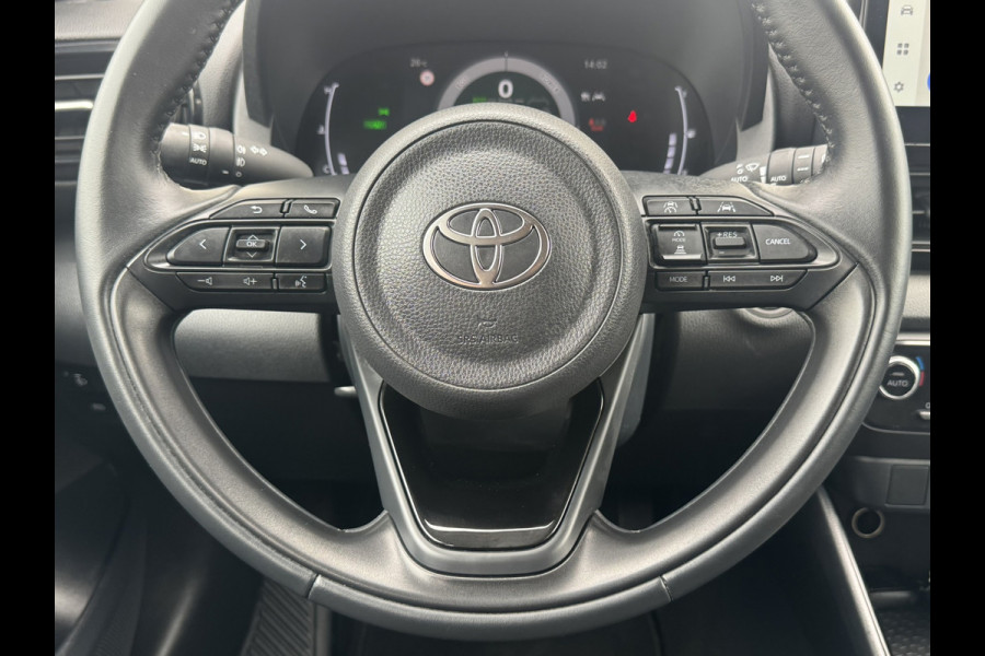Toyota Yaris 1.5 Hybrid Camera CarPlay Adaptieve cruise Clima DAB radio