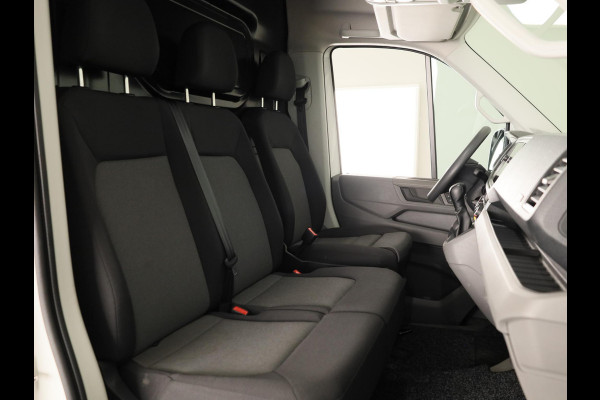 Volkswagen Crafter 35 2.0 TDI L3H3 Highline EURO VI 140 pk Automaat | Verlengde garantie | Navigatie | Trekhaak | Parkeersensoren | Achteruitrijcamera | Geveerde bestuurdersstoel |