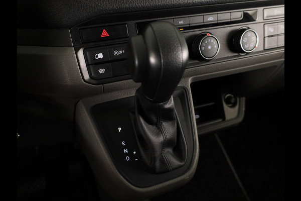 Volkswagen Crafter 35 2.0 TDI L3H3 Highline EURO VI 140 pk Automaat | Verlengde garantie | Navigatie | Trekhaak | Parkeersensoren | Achteruitrijcamera | Geveerde bestuurdersstoel |