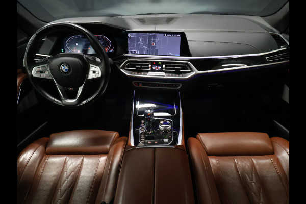 BMW X7 xDrive40i High Executive [SCHUIFKANTELDAK, 7-PERSOONS, BMW LASERLICHT, HEAD-UP, APPLE CARPLAY, SOFTCLOSE, ANDROID, LUCHTVERING, MASSAGESTOELEN, MEMORY SEATS, STOELVERWARMING V+A, VOL LEDER, CAMERA, ELEKTRISCHE ACHTER