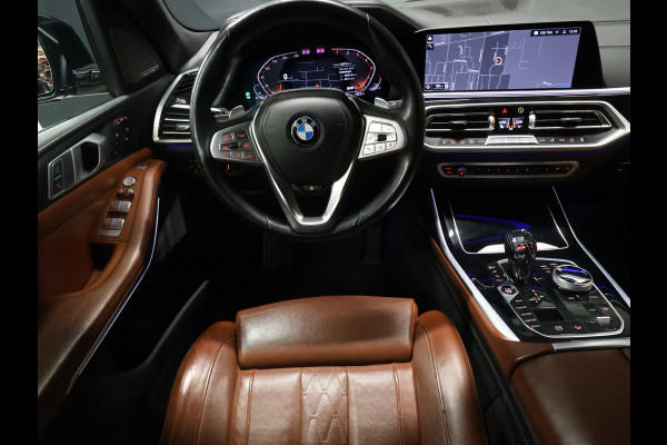 BMW X7 xDrive40i High Executive [SCHUIFKANTELDAK, 7-PERSOONS, BMW LASERLICHT, HEAD-UP, APPLE CARPLAY, SOFTCLOSE, ANDROID, LUCHTVERING, MASSAGESTOELEN, MEMORY SEATS, STOELVERWARMING V+A, VOL LEDER, CAMERA, ELEKTRISCHE ACHTER