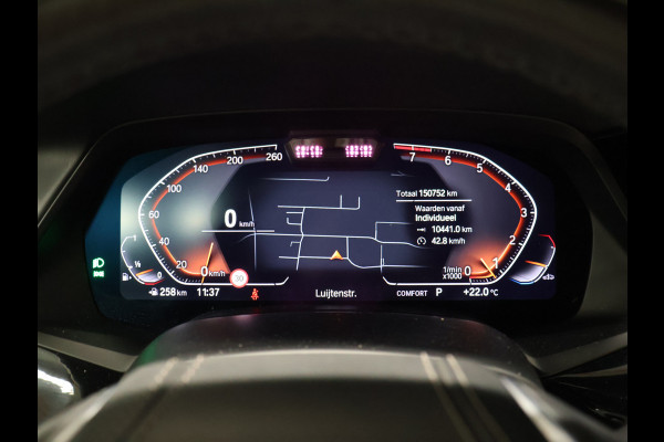 BMW X7 xDrive40i High Executive [SCHUIFKANTELDAK, 7-PERSOONS, BMW LASERLICHT, HEAD-UP, APPLE CARPLAY, SOFTCLOSE, ANDROID, LUCHTVERING, MASSAGESTOELEN, MEMORY SEATS, STOELVERWARMING V+A, VOL LEDER, CAMERA, ELEKTRISCHE ACHTER