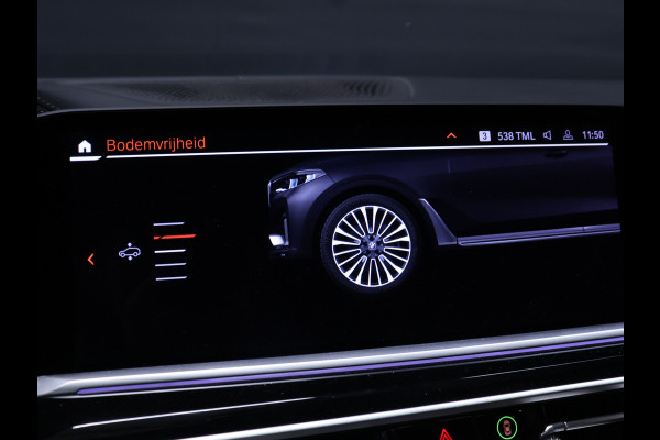 BMW X7 xDrive40i High Executive [SCHUIFKANTELDAK, 7-PERSOONS, BMW LASERLICHT, HEAD-UP, APPLE CARPLAY, SOFTCLOSE, ANDROID, LUCHTVERING, MASSAGESTOELEN, MEMORY SEATS, STOELVERWARMING V+A, VOL LEDER, CAMERA, ELEKTRISCHE ACHTER