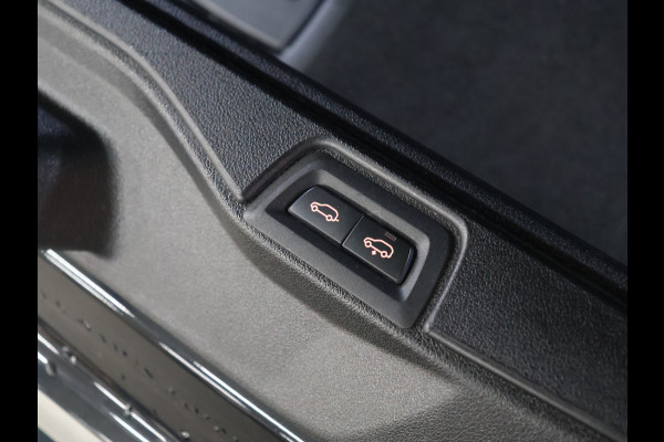 BMW X7 xDrive40i High Executive [SCHUIFKANTELDAK, 7-PERSOONS, BMW LASERLICHT, HEAD-UP, APPLE CARPLAY, SOFTCLOSE, ANDROID, LUCHTVERING, MASSAGESTOELEN, MEMORY SEATS, STOELVERWARMING V+A, VOL LEDER, CAMERA, ELEKTRISCHE ACHTER