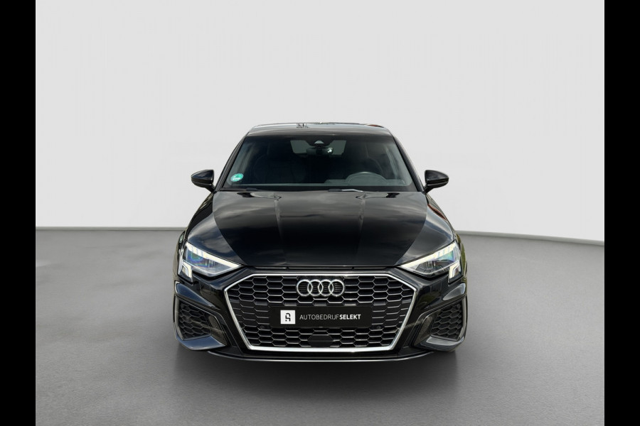 Audi A3 Sportback 40 TFSI e S-line | B&O | Elektr. achterklep | Dodehoek | Carplay | Camera | Virtual | Dealer onderhouden