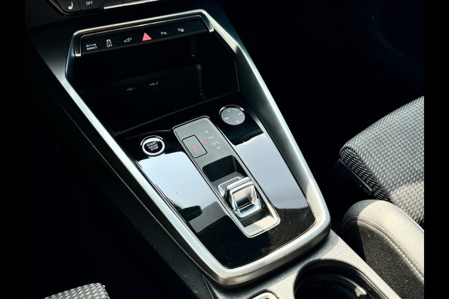 Audi A3 Sportback 40 TFSI e S-line | B&O | Elektr. achterklep | Dodehoek | Carplay | Camera | Virtual | Dealer onderhouden