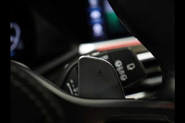 BMW X5 xDrive45e M Sport High Executive [PANORAMADAK, SKYLOUNGE, HARMAN/KARDON, HEAD-UP, LUCHTVERING, ADAPTIVE LED, APPLE CARPLAY, ANDROID, MEMORY SEATS, STOELVERWARMING, VOL LEDER, SOFT CLOSE, ELEKTRISCHE ACHTERKLEP, 360 CAMERA