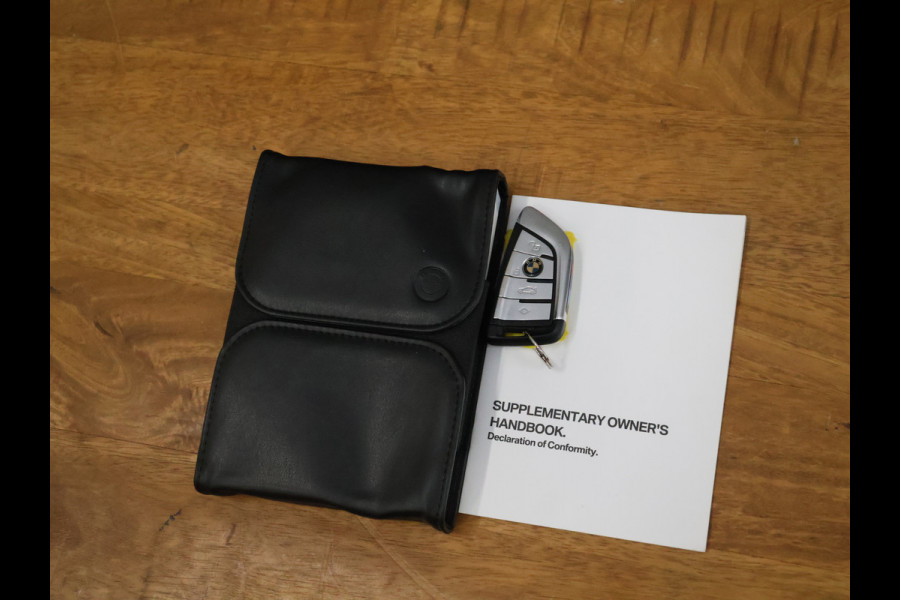 BMW X5 xDrive45e M Sport High Executive [PANORAMADAK, SKYLOUNGE, HARMAN/KARDON, HEAD-UP, LUCHTVERING, ADAPTIVE LED, APPLE CARPLAY, ANDROID, MEMORY SEATS, STOELVERWARMING, VOL LEDER, SOFT CLOSE, ELEKTRISCHE ACHTERKLEP, 360 CAMERA
