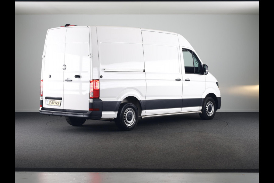 Volkswagen Crafter 35 2.0 TDI L4H3 Highline EURO VI 140 pk Automaat | Verlengde garantie | Navigatie | Parkeersensoren (Park assist) | Achteruitrijcamera | Adaptieve cruise control |
