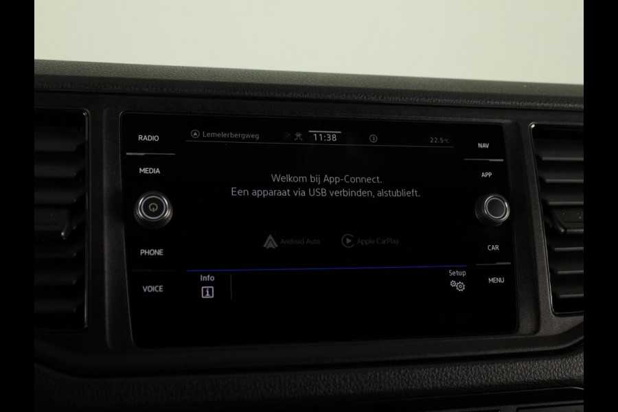 Volkswagen Crafter 35 2.0 TDI L4H3 Highline EURO VI 140 pk Automaat | Verlengde garantie | Navigatie | Parkeersensoren (Park assist) | Achteruitrijcamera | Adaptieve cruise control |