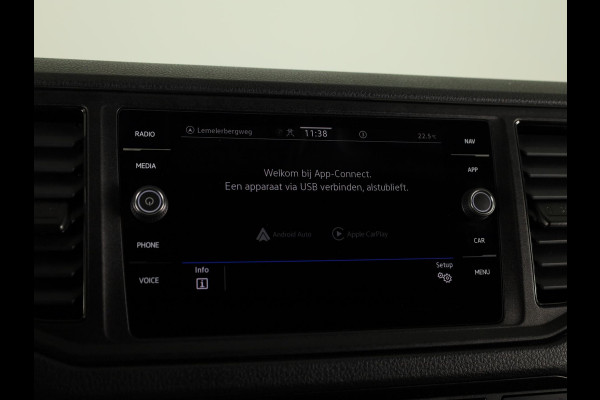 Volkswagen Crafter 35 2.0 TDI L4H3 Highline EURO VI 140 pk Automaat | Verlengde garantie | Navigatie | Parkeersensoren (Park assist) | Achteruitrijcamera | Adaptieve cruise control |