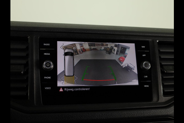 Volkswagen Crafter 35 2.0 TDI L4H3 Highline EURO VI 140 pk Automaat | Verlengde garantie | Navigatie | Parkeersensoren (Park assist) | Achteruitrijcamera | Adaptieve cruise control |