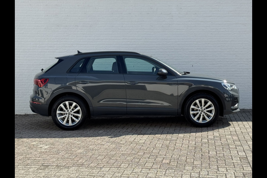 Audi Q3 35 TFSI S Line Pro Line Climate control Cruise LED Stoelverwarming Apple / Android Navi PDC voor/achter