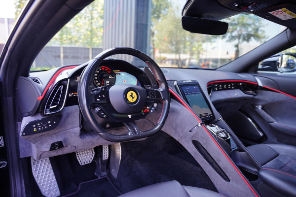 Ferrari Roma 3.9 V8 HELE / Passenger Display / Carbon / Apple Carplay
