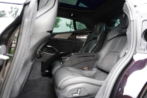 Ferrari Purosangue 6.5 V12 / Retrofit Steering Wheel / Full Carbon / Electrochromic Roof