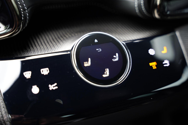 Ferrari Purosangue 6.5 V12 / Retrofit Steering Wheel / Full Carbon / Electrochromic Roof