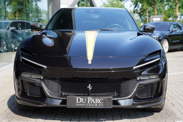 Ferrari Purosangue 6.5 V12 / Retrofit Steering Wheel / Full Carbon / Electrochromic Roof