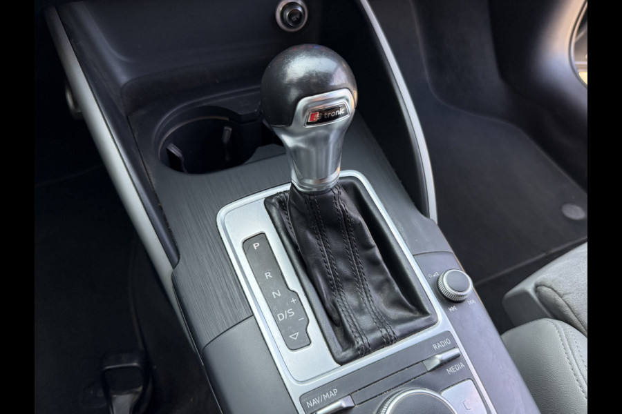 Audi A3 S-line 1.5 TFSI Automaat *EXPORT/HANDEL* Motor tikt/Engine ticking Climate Control Camera Navigatie Trekhaak Stoelverwarming Parkeersensoren