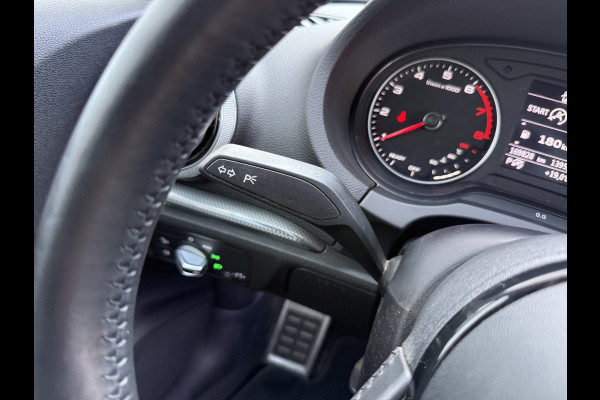Audi A3 S-line 1.5 TFSI Automaat *EXPORT/HANDEL* Motor tikt/Engine ticking Climate Control Camera Navigatie Trekhaak Stoelverwarming Parkeersensoren