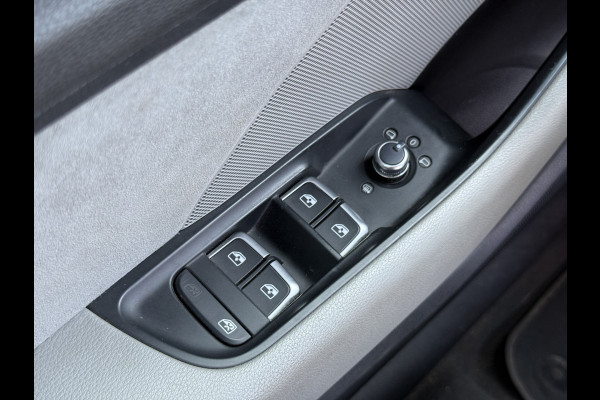 Audi A3 S-line 1.5 TFSI Automaat *EXPORT/HANDEL* Motor tikt/Engine ticking Climate Control Camera Navigatie Trekhaak Stoelverwarming Parkeersensoren