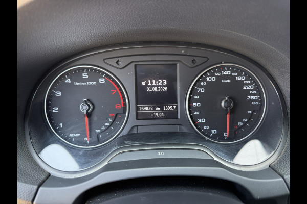 Audi A3 S-line 1.5 TFSI Automaat *EXPORT/HANDEL* Motor tikt/Engine ticking Climate Control Camera Navigatie Trekhaak Stoelverwarming Parkeersensoren
