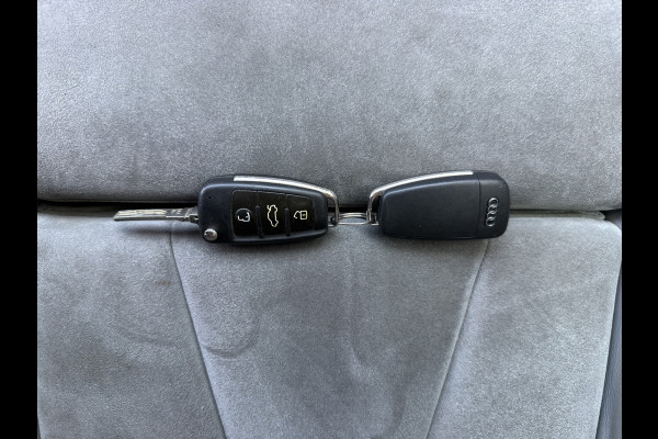 Audi A3 S-line 1.5 TFSI Automaat *EXPORT/HANDEL* Motor tikt/Engine ticking Climate Control Camera Navigatie Trekhaak Stoelverwarming Parkeersensoren