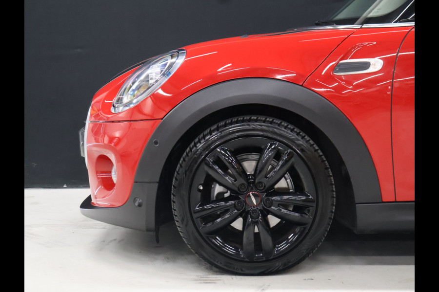 MINI 3-deurs 1.5 Cooper Pepper [DIGITAL DASH, AUTOMAAT, NAVIGATIE, CAMERA, PDC V+A, CRUISE CONTROL, CLIMATE CONTROL, DAB, BLUETOOTH, SPORTSTUUR, BOORDCOMPUTER, NIEUWSTAAT]