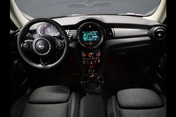 MINI 3-deurs 1.5 Cooper Pepper [DIGITAL DASH, AUTOMAAT, NAVIGATIE, CAMERA, PDC V+A, CRUISE CONTROL, CLIMATE CONTROL, DAB, BLUETOOTH, SPORTSTUUR, BOORDCOMPUTER, NIEUWSTAAT]