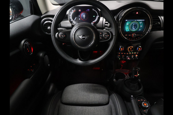 MINI 3-deurs 1.5 Cooper Pepper [DIGITAL DASH, AUTOMAAT, NAVIGATIE, CAMERA, PDC V+A, CRUISE CONTROL, CLIMATE CONTROL, DAB, BLUETOOTH, SPORTSTUUR, BOORDCOMPUTER, NIEUWSTAAT]