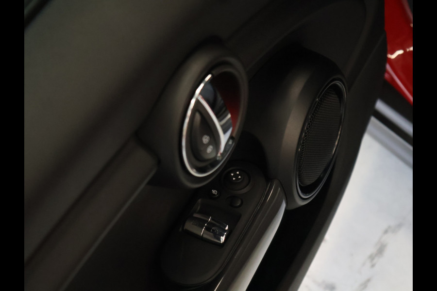 MINI 3-deurs 1.5 Cooper Pepper [DIGITAL DASH, AUTOMAAT, NAVIGATIE, CAMERA, PDC V+A, CRUISE CONTROL, CLIMATE CONTROL, DAB, BLUETOOTH, SPORTSTUUR, BOORDCOMPUTER, NIEUWSTAAT]